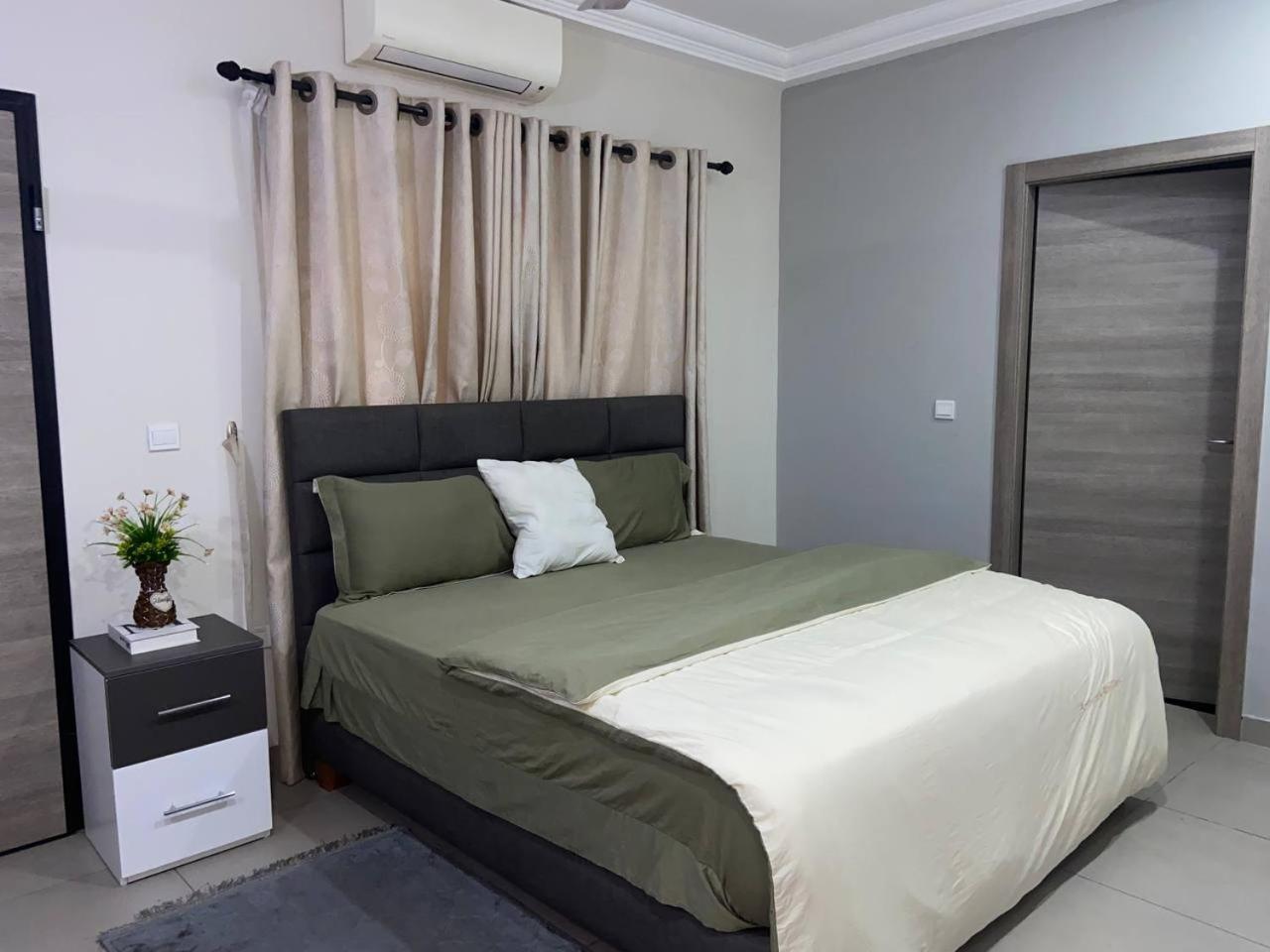 Queens View Apartment Accra Eksteriør bilde